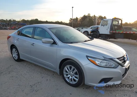 2018 Nissan Altima 2.5 S z USA, uszkodzony, nr VIN 1N4AL3AP9JC277955